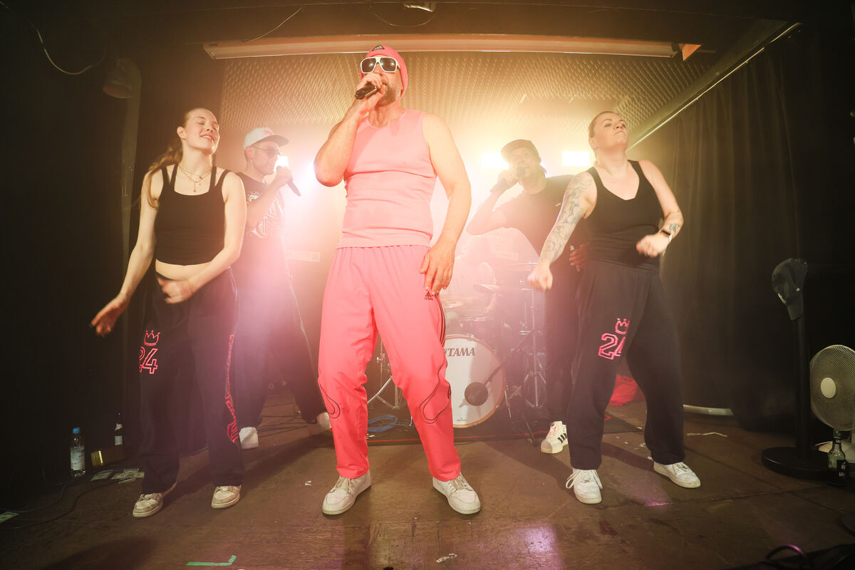 MC Harras live